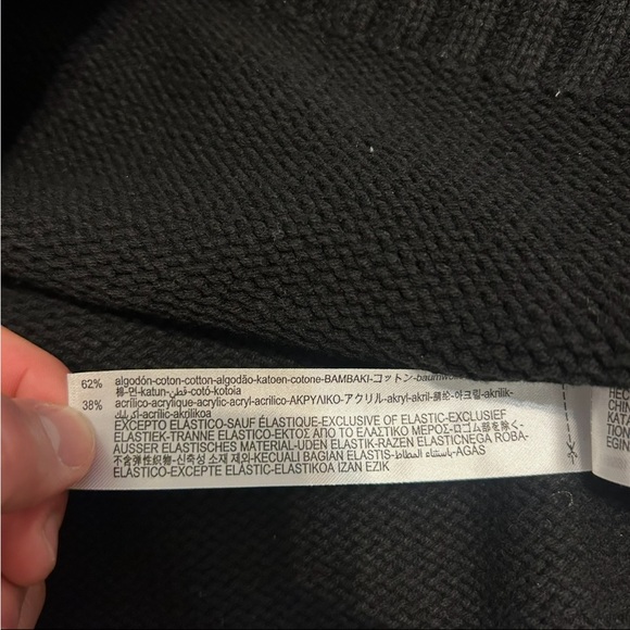 ZARA Black Cropped Knit Sweater Mock Neck Ribbed Hem Size Small Minimalist Trend - Picture 6 of 7